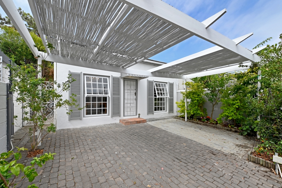 2 Bedroom Property for Sale in Kenilworth Western Cape